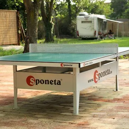 בית הארחה Arena Kemping & Vendeghaz בודפשט